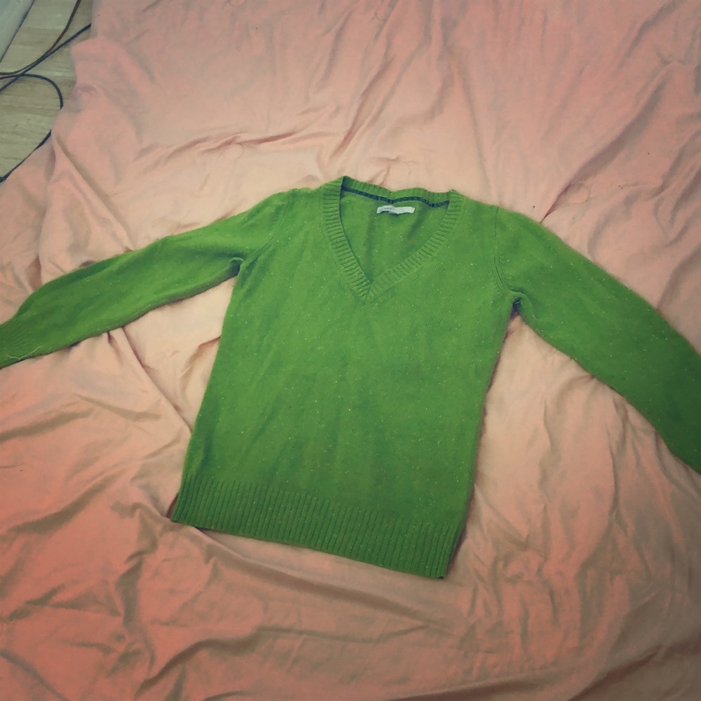 ❄️BOGO sale Green Old Navy v neck sweater